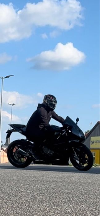 Vand S 1000 RR in state buna de functionare