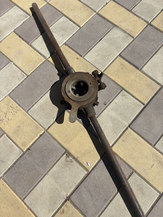 Резьборез трубный