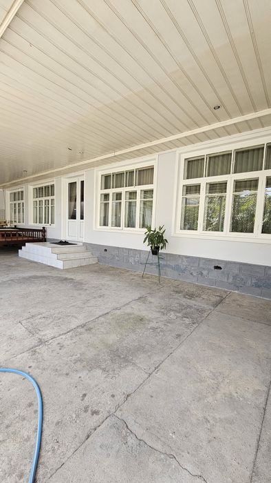 Продаю дом по цене голой земли под гостиницу в центре Мирабадского р-н