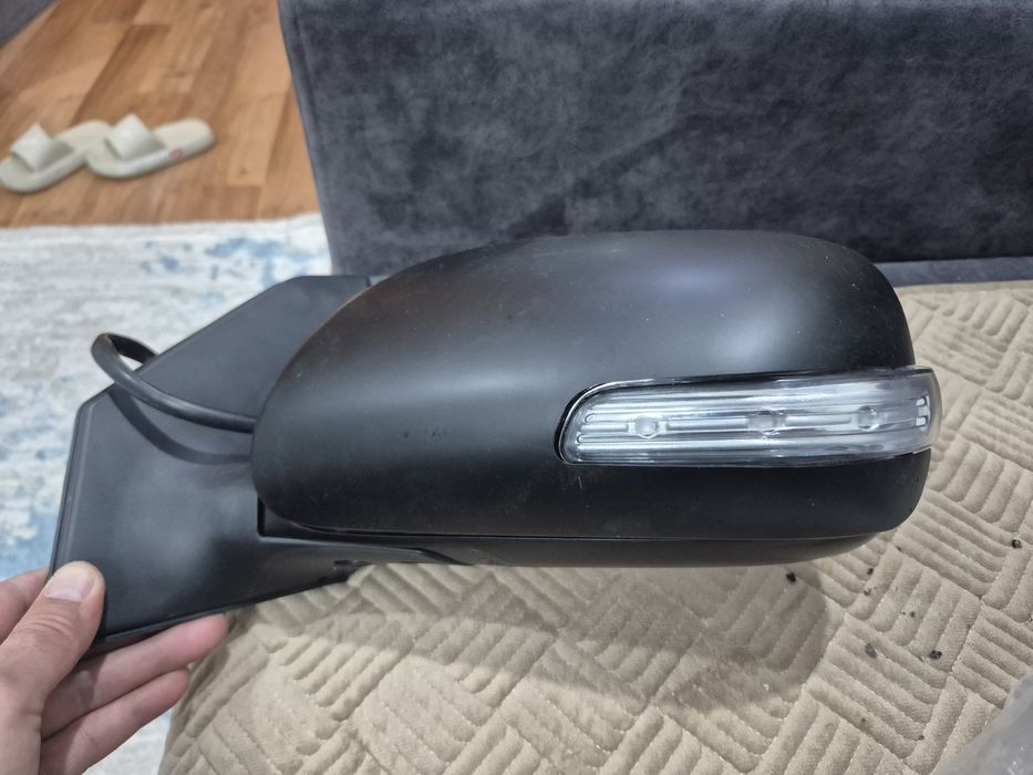 Зеркало от Авенсис