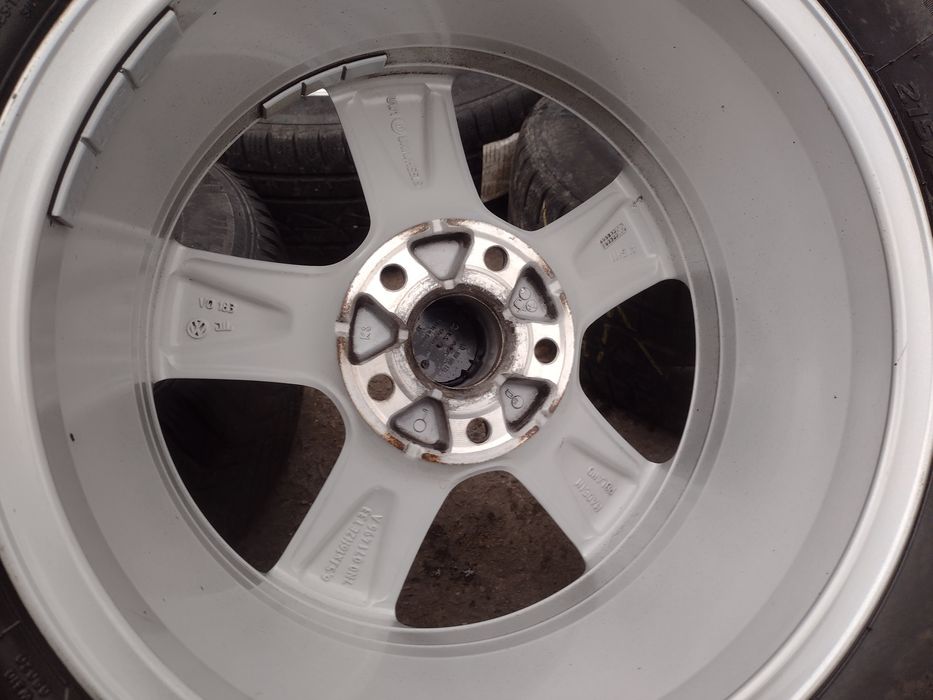 Топ състояние 16-5х112 ЕТ33 6.5j Volkswagen Tiguan 5N