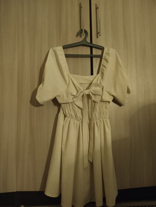 продается новое платье,