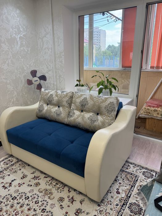 Продам раскладной диван (диван-кровать)