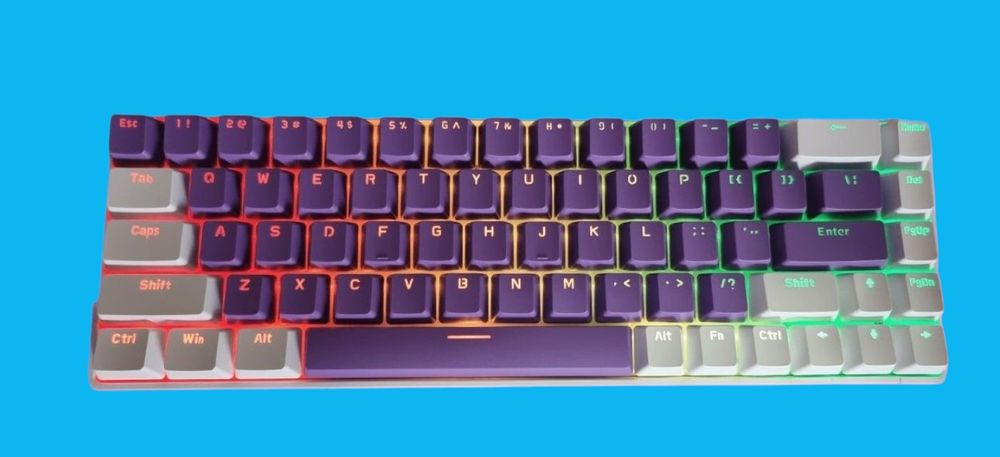 Tastatura alba si mov Gaming Rgb cu acumlator Cu wifi si Bluetooth nou