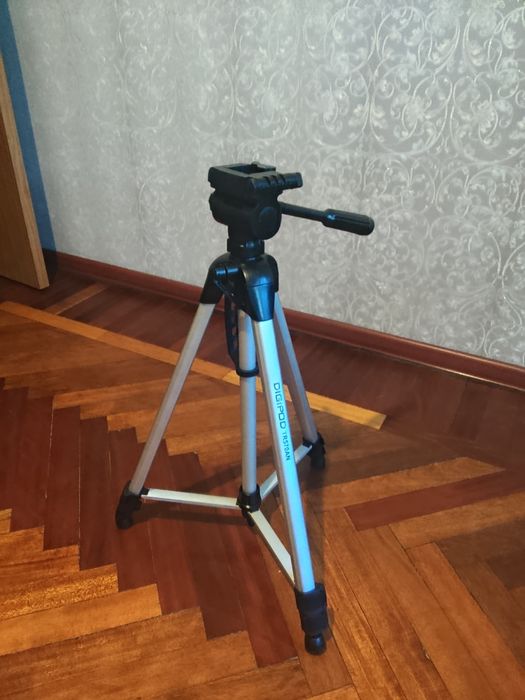 продам штатив для фотоаппарата
