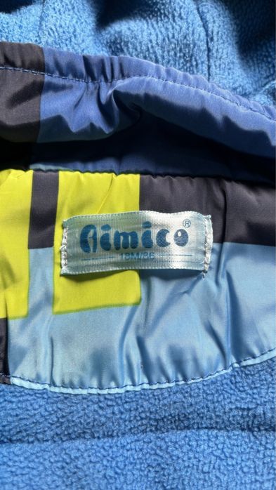 Продам детские куртки