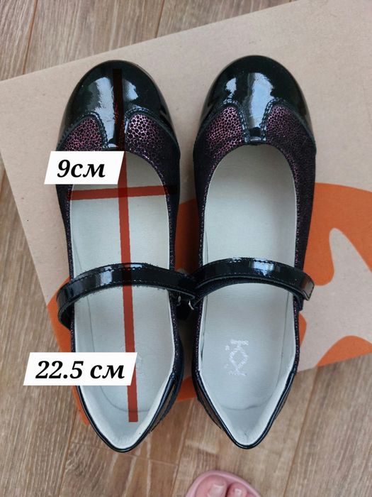 Продават се официални детски обувки за момиче  Колев и Колев