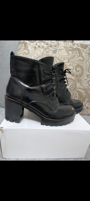 Продам осенние сапоги за 3,5 тыс тг