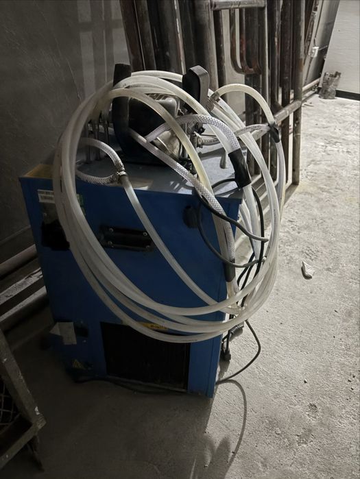 Продам охладитель пива и стойку