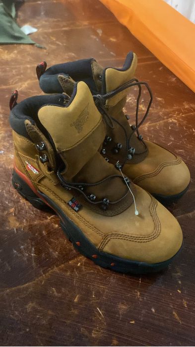 перчатка, ботинка