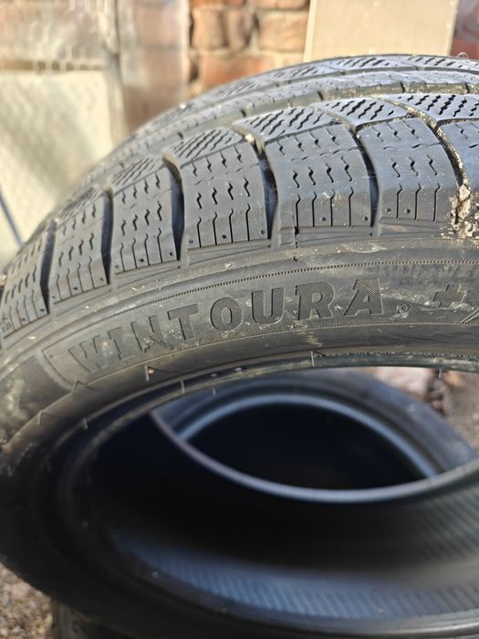 2 cauciucuri iarna 225/50 R17