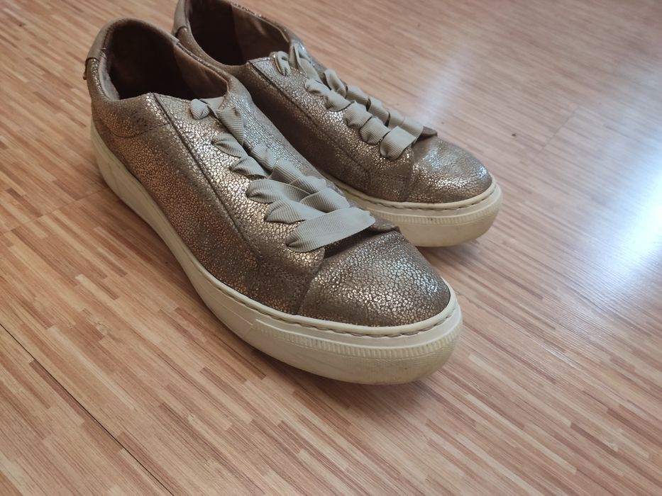 кеды, кроссовки  продам