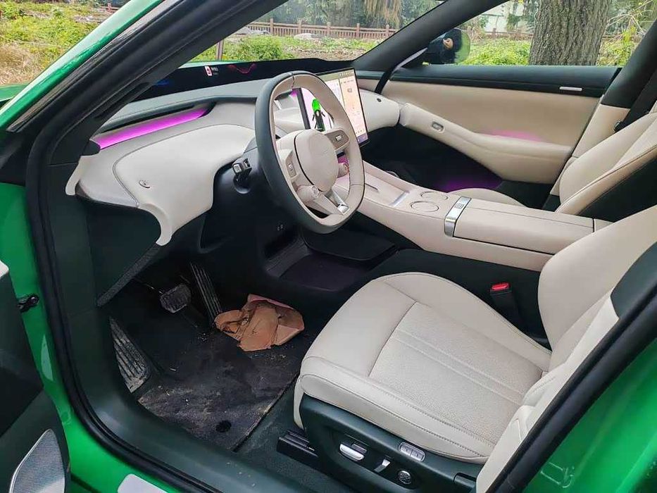 Xisaomi YU7 RWD 835km (5.9sec)