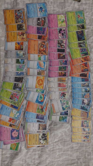 Lot 200+ Carti POKEMON in engleza si japoneza (pret negociabil)