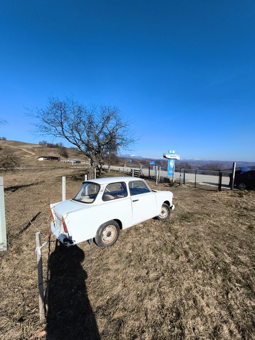 Vând Trabant 601
