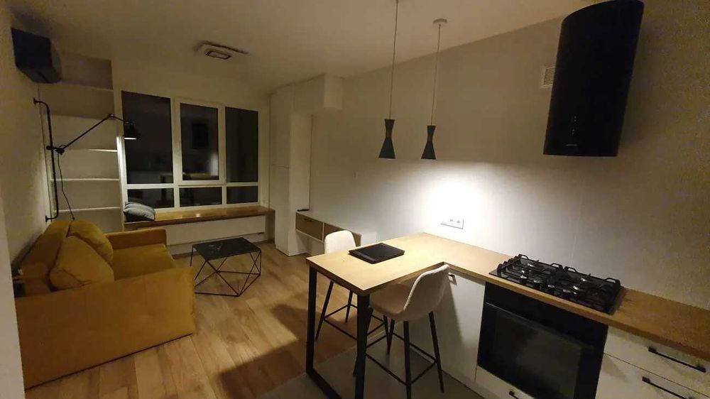 Дава се под наем Двустаен апартамент в София, Център - 55 кв.м за 407.49 € - Снимка #1