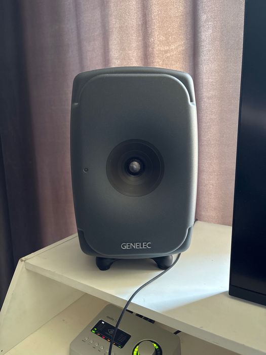 Genelec 8341AP темно-серый