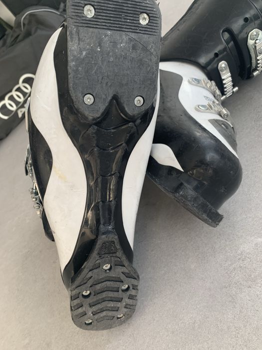 Ски обувки Атомик