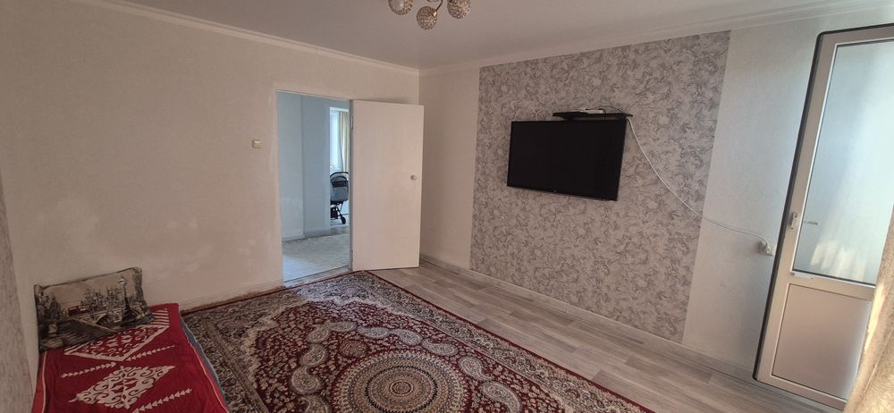 Продам 5 комнатную квартиру
