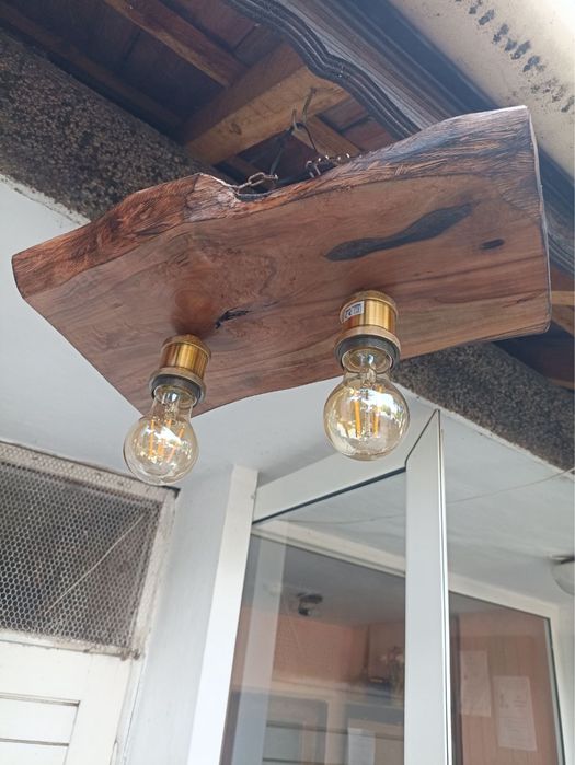 Дървена декорация