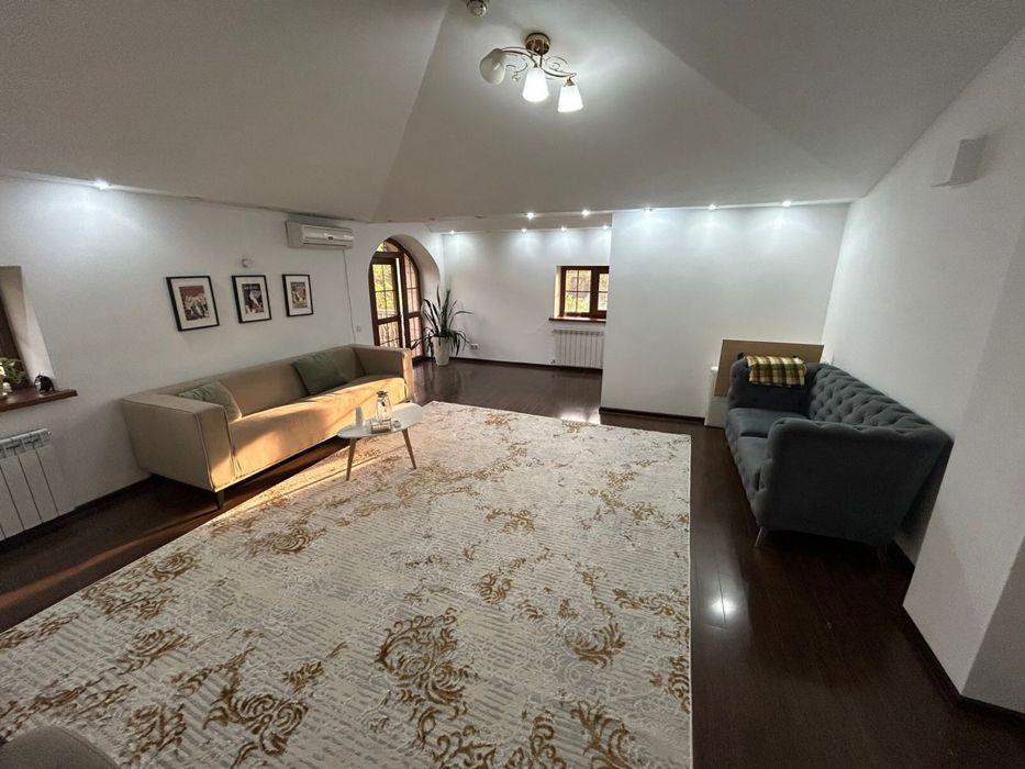 Диван б/у, использовали пол года