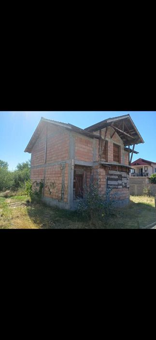 Vand casă la rosu bresti alea fulger
