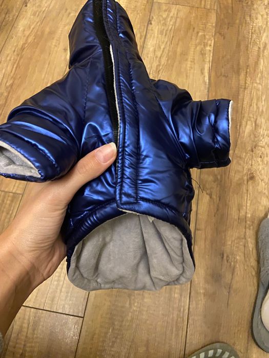 Продавам чисто ново якенце за мини кученце