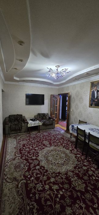 Продаю свою квартиру без маклеров 5 комнат зал 8х5