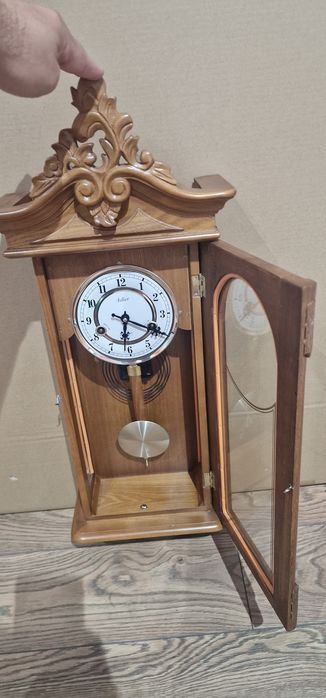 Vând ceas de perete mecanic Adler