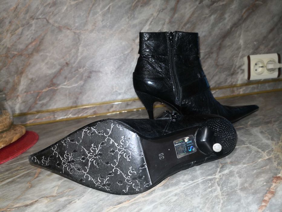 Дамски обувки на ток, от естествена кожа