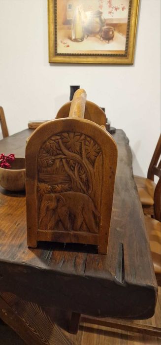 Дърворезба Поставка