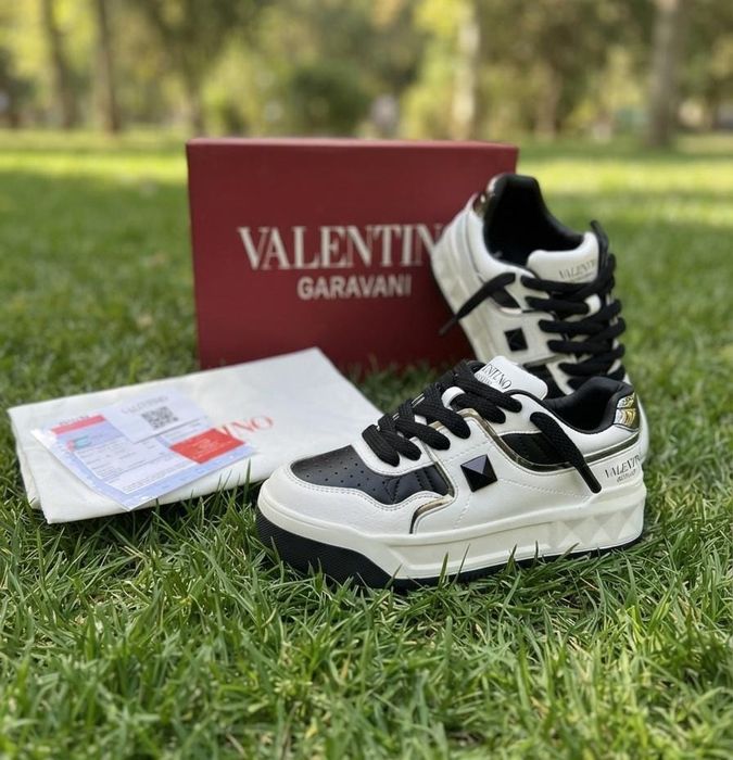 Adidasi Valentino Garavani Negru Alb - Full Box