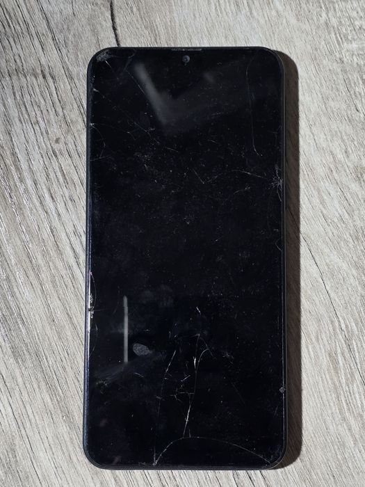 Samsung M20, состояние среднее
