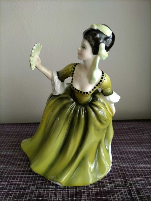 Порцеланови статуетки Coalport  & Royal Doulton