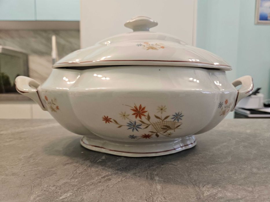 Ретро български порцелан „Изида“ – супник, сосиера и чиния - винтидж