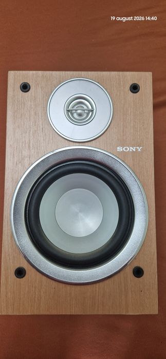 Două boxe din lemn bej
