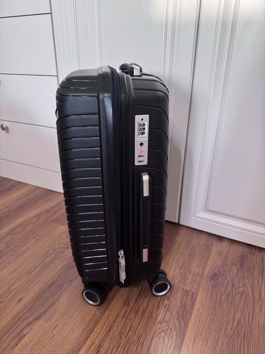 Чемодан из полипропилена