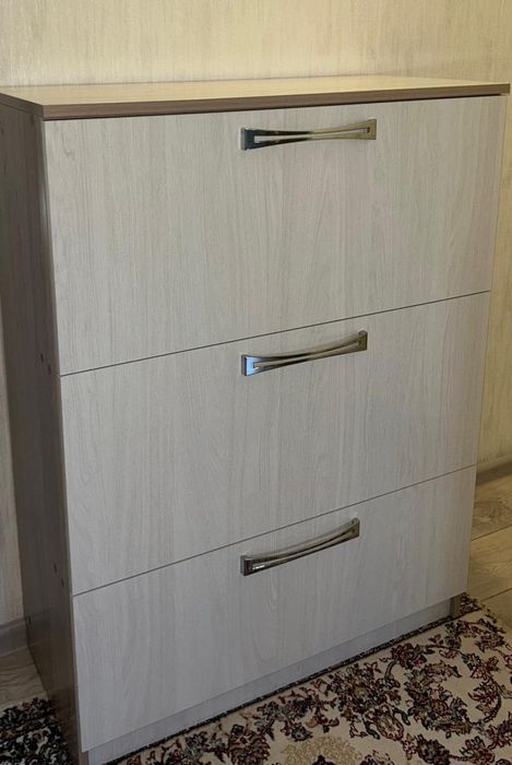 Обувница в отличном состояния