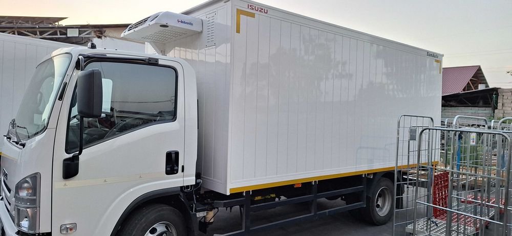 Isuzu рефрежиратор.  Грузоперевозки