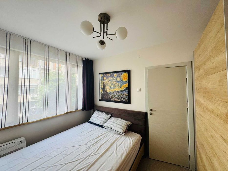 Продава се Тристаен апартамент в Бургас, Лазур - 120 кв.м за 2334 €/кв.м - Снимка #8