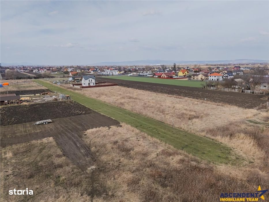 2.082 mp teren intravilan Stupini, zona de case, utilitati in apropier