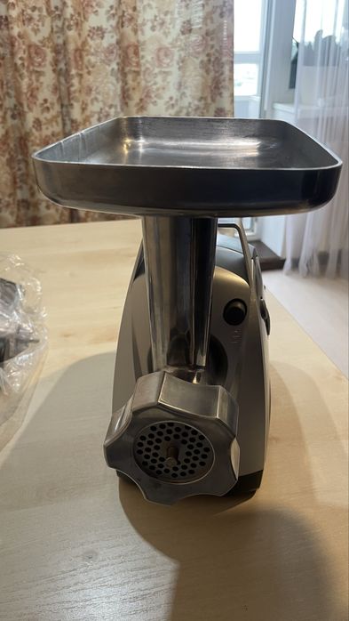 Продам мясорубку