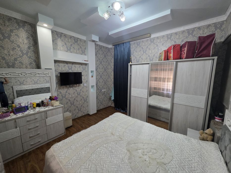 Тошкент тум. Кӯксарой Қ.Ф.Й. Кӯкбӯрик маҳ.  5 хона 11 сот  уй сотилади