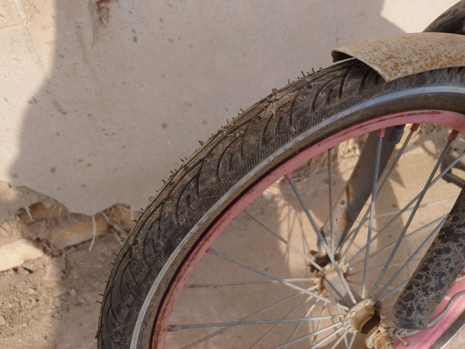 Детский велосипед сотилади