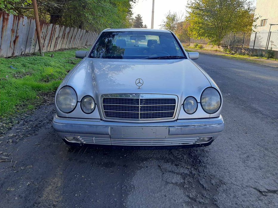 Mercedes E220d 95к.с