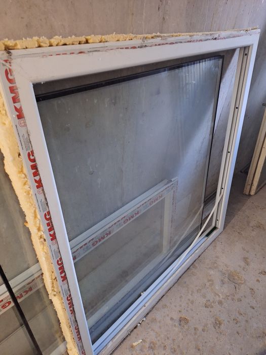 ПВЦ вратопрозорец