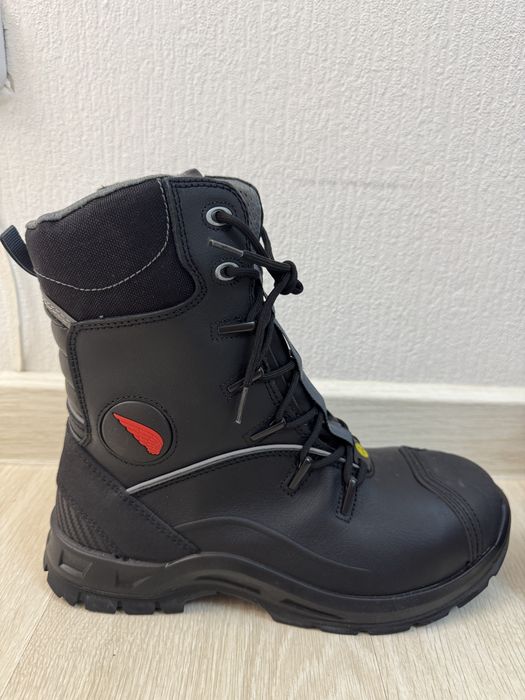 Продается летние ботинки Red Wings. Размер 42.