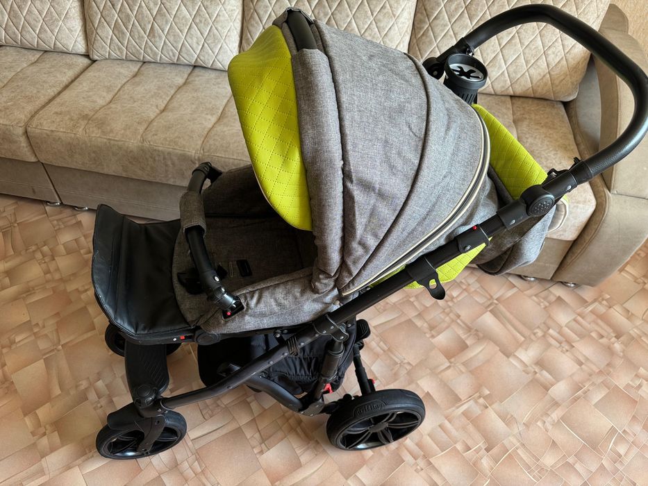 Продам коляску Adamex 3 в 1