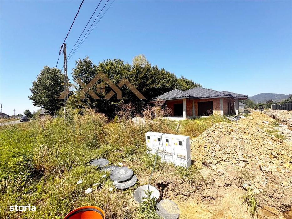 Casa la rosu | Satu Nou de Sus | 675 mp teren