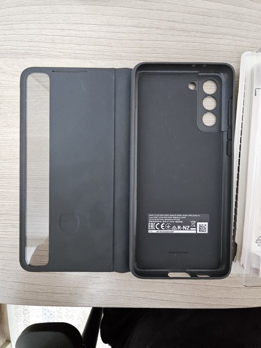 Оригинальный чехол самсунг s21 +